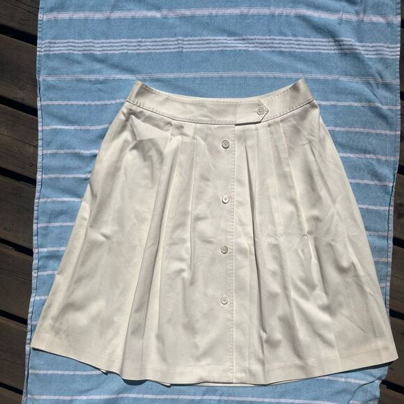 Brooks Brothers white/cream pleated skirt. *free with purchase* - Picture 1 of 2
